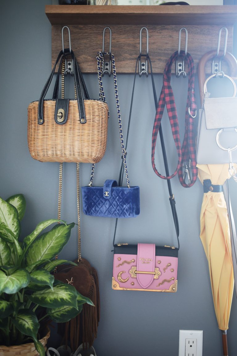 How to create an entryway when you don't have one Noelle's Favorite